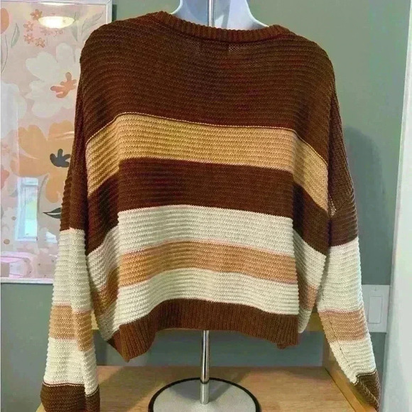 Pink Lily brown striped sweater. Boxy size m - Picture 2 of 4